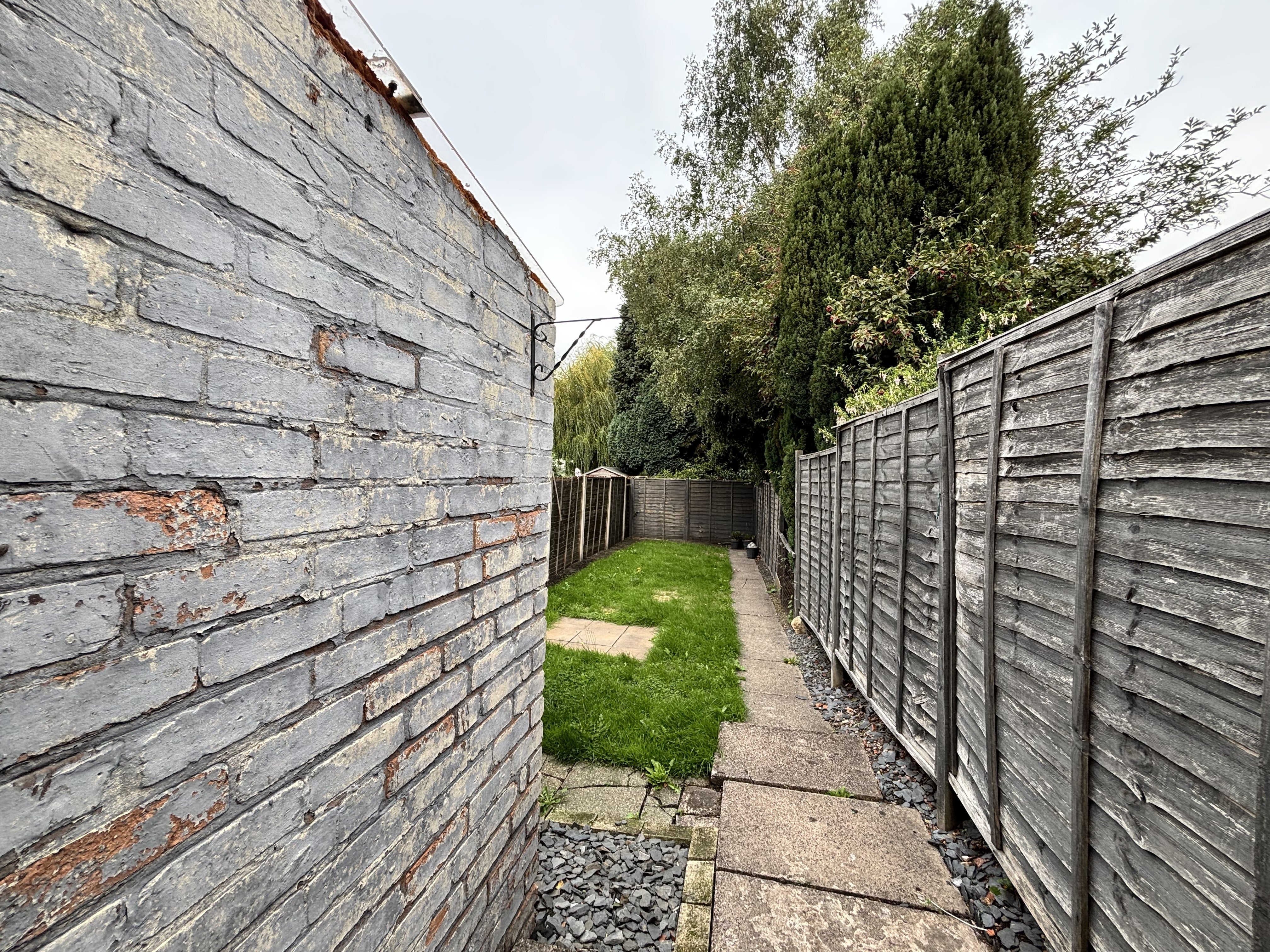House Dorsett Road in Darlaston