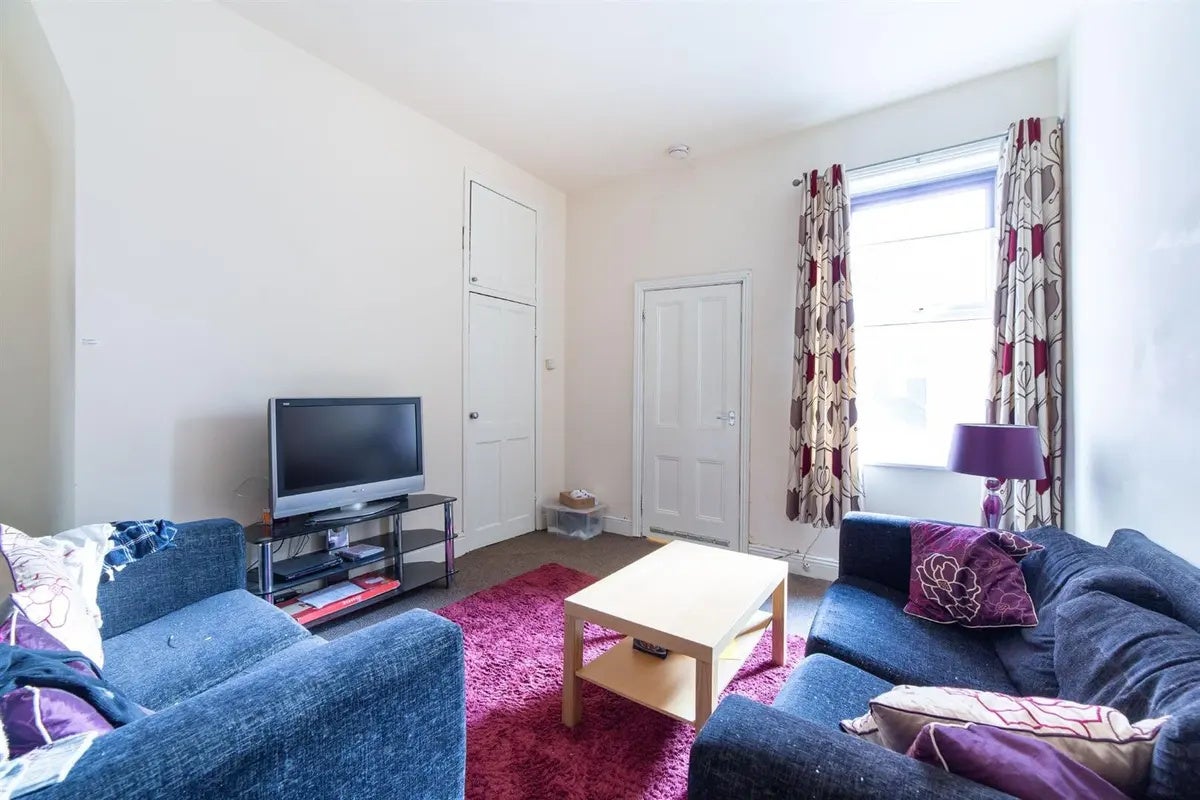 Flat Shortridge Terrace in Newcastle upon Tyne