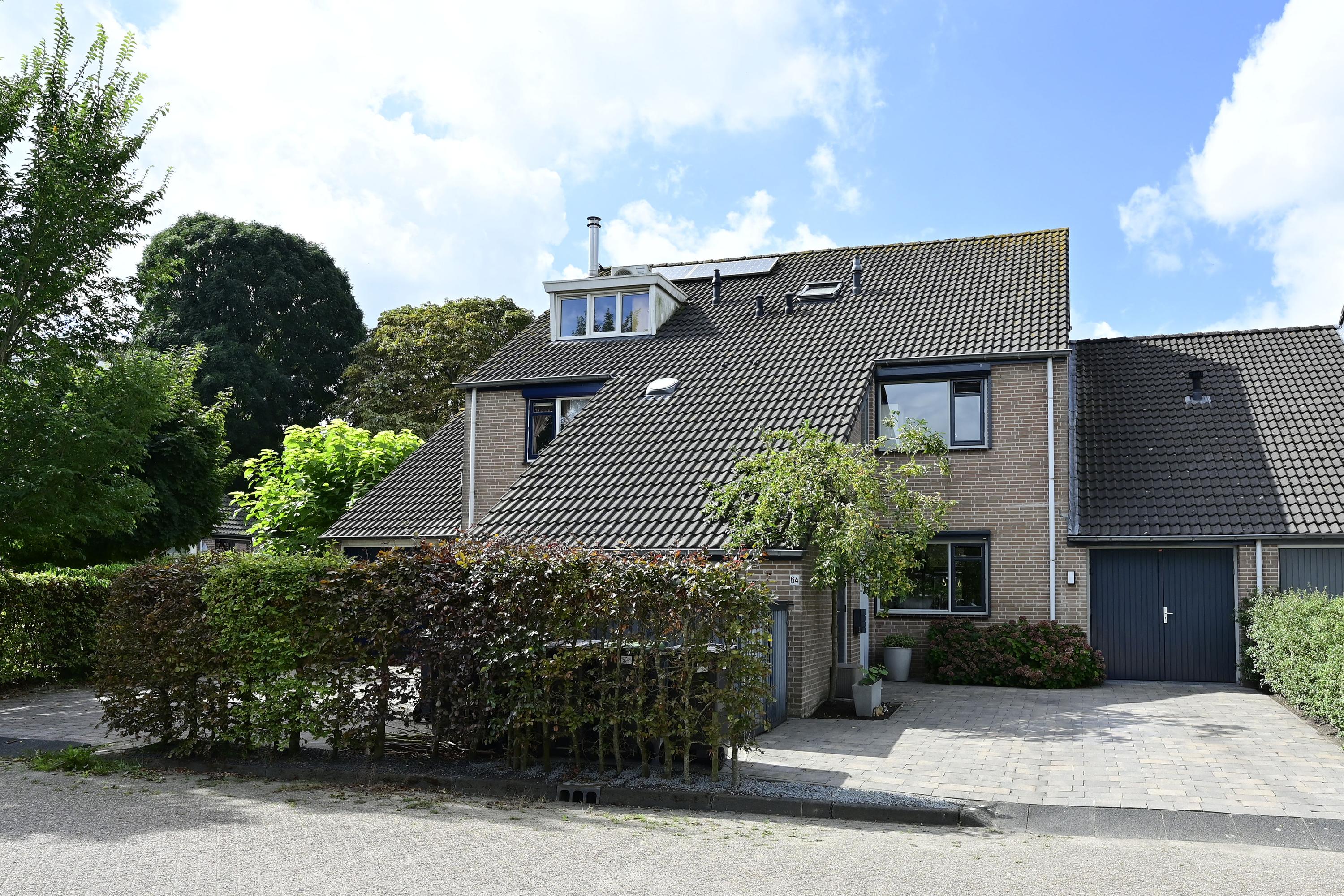 Huis Selijnsweg 64 in Waverveen