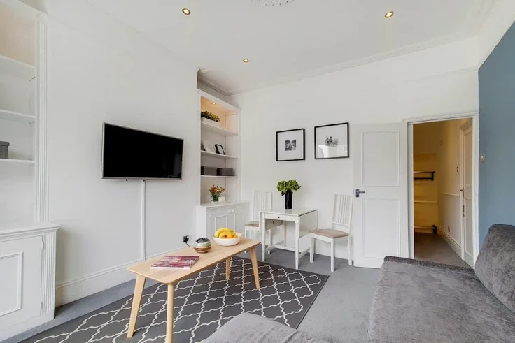 Flat Armadale Road in Greater London