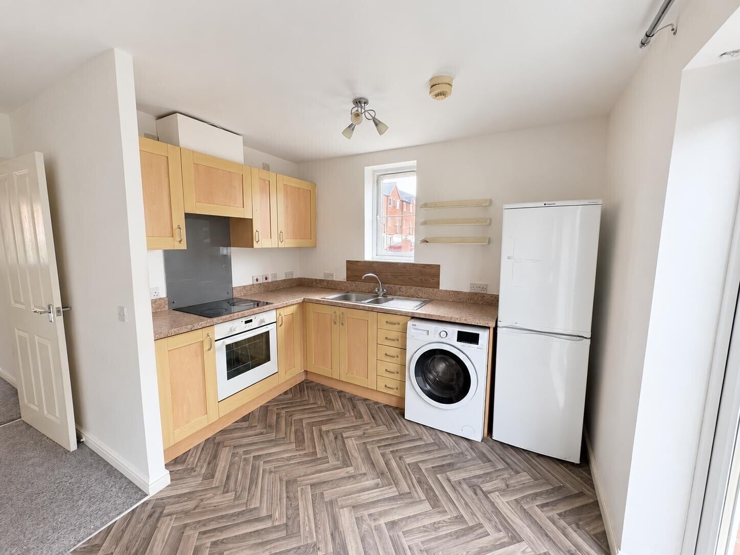 Flat Jamaica Grove in Newport