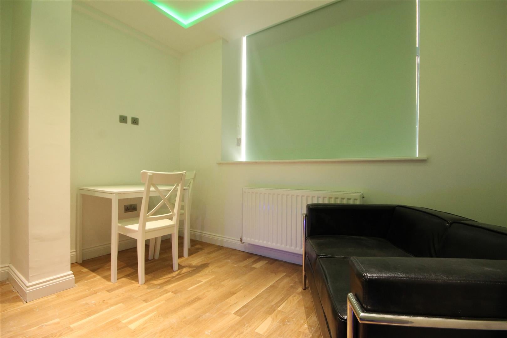 Flat Falconar's Court in Newcastle upon Tyne