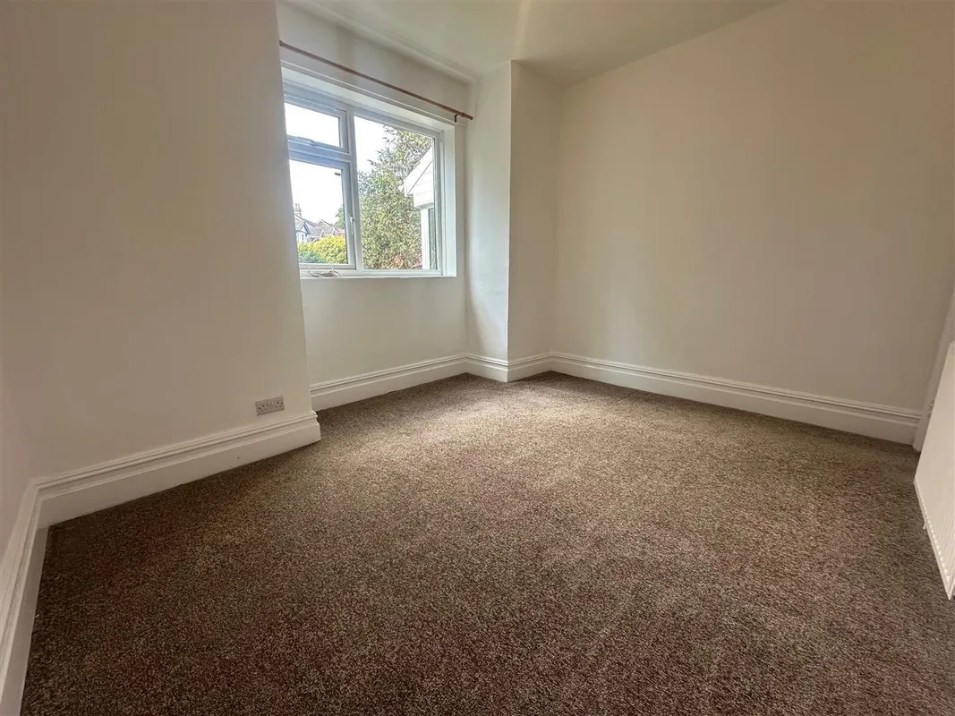 Flat North Lodge Road in Poole