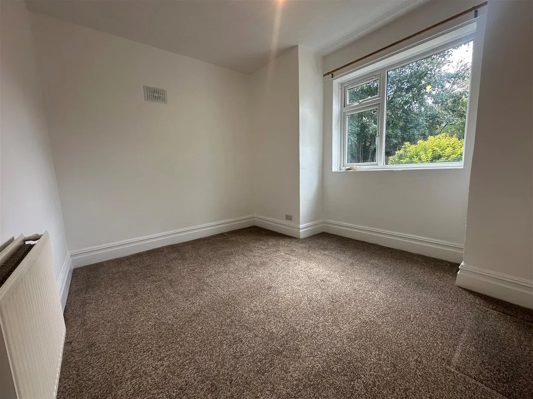 Flat North Lodge Road in Poole