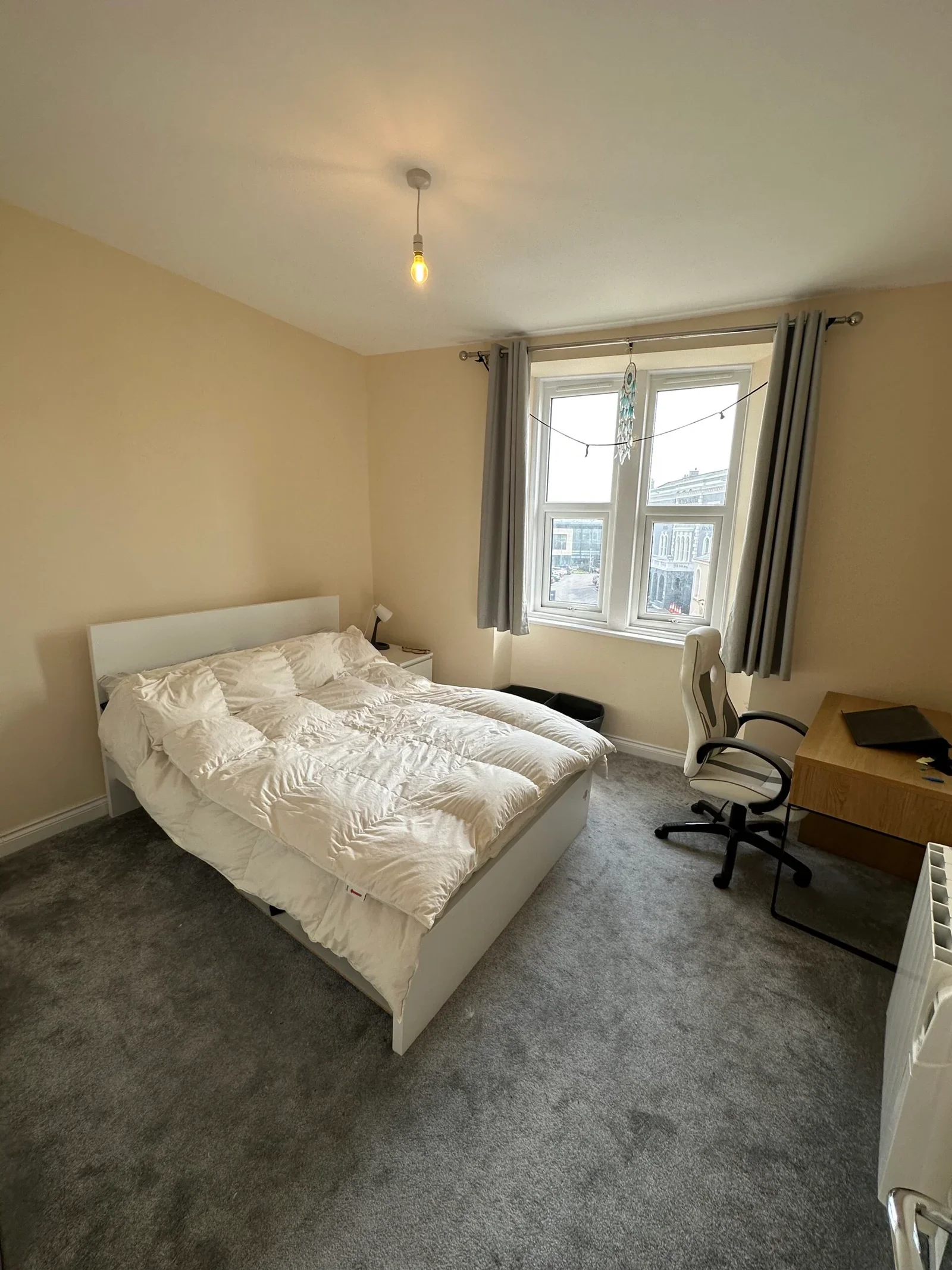 Flat Regent Street in Weston-super-Mare