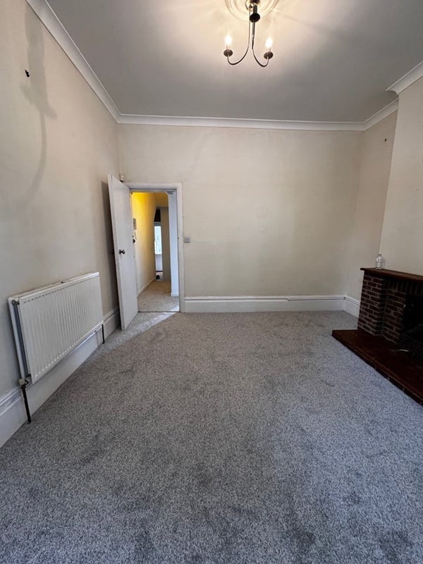 Flat Montrave Road in London