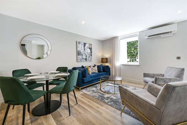 Flat Brompton Road in Greater London