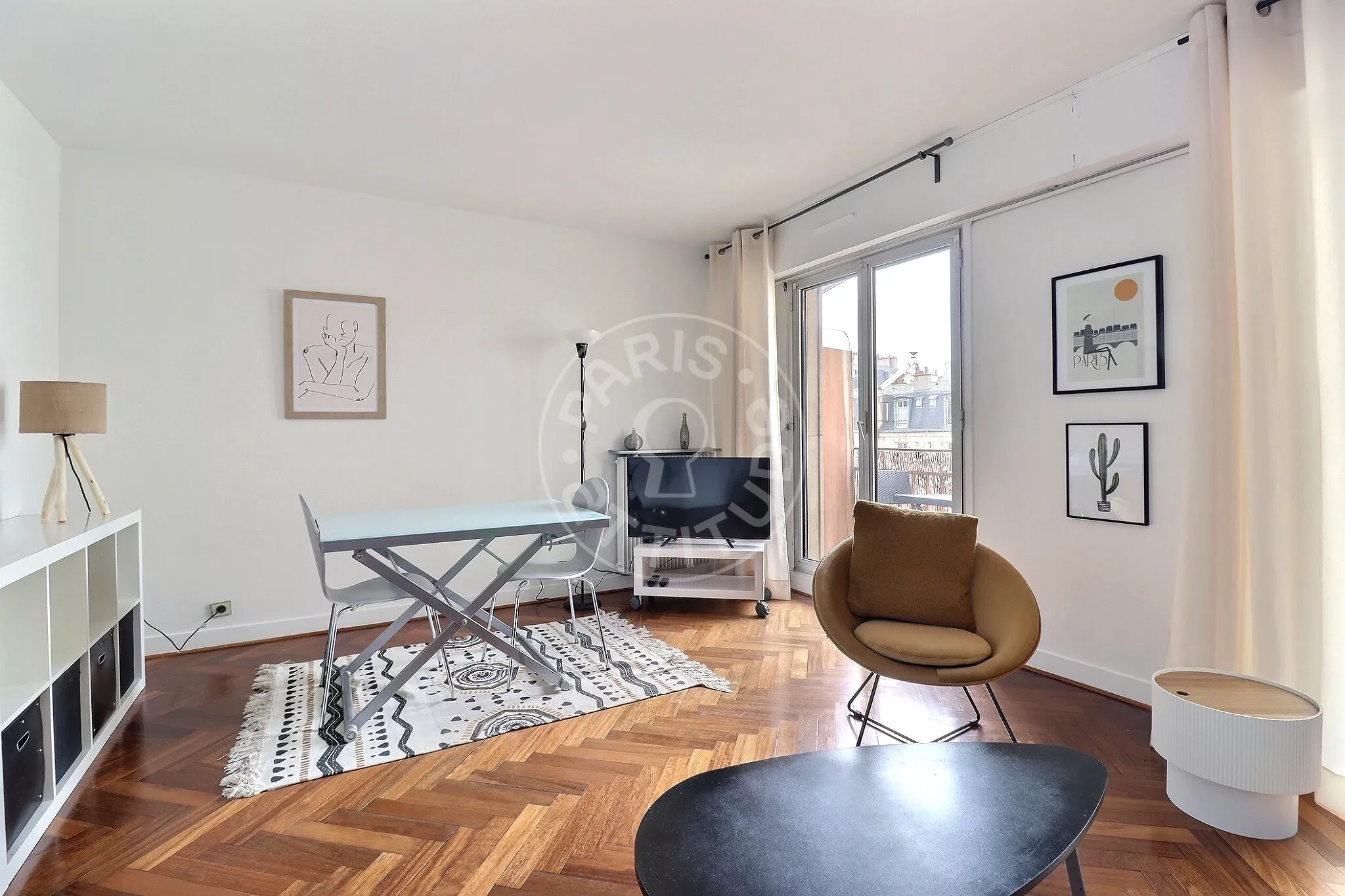 Flat Rue du Général Beuret in Paris