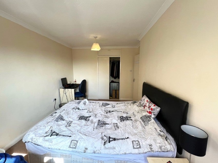 Flat Chivers Close in Portsmouth
