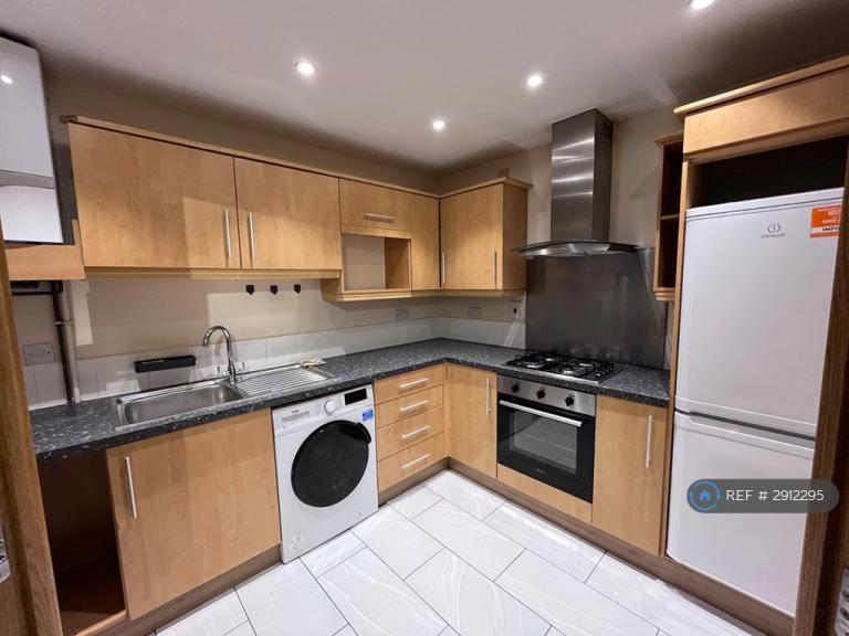 Flat Skerne Walk in Greater London