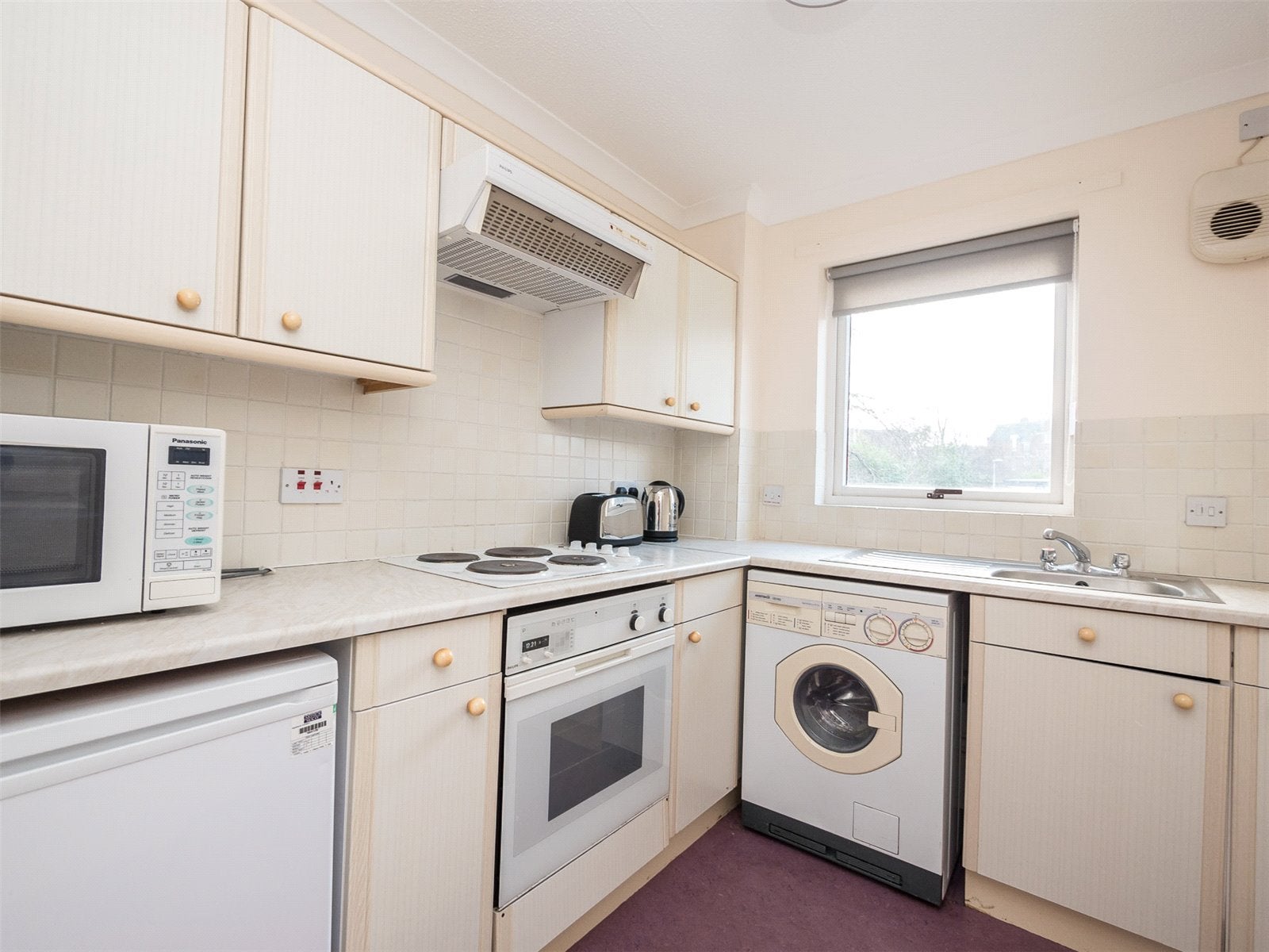 Flat Parkside Terrace in City of Edinburgh