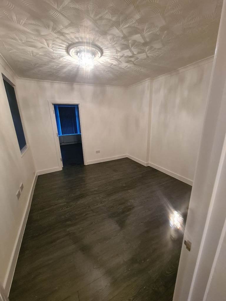 Flat Chalvey Road East in Slough