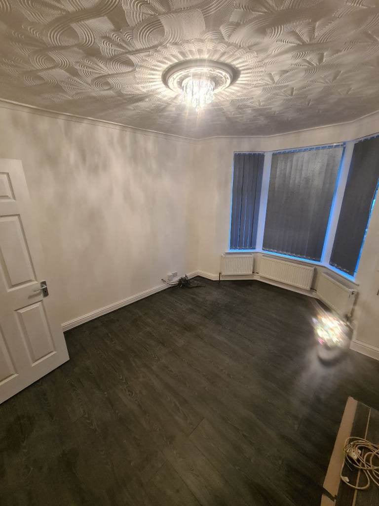 Flat Chalvey Road East in Slough