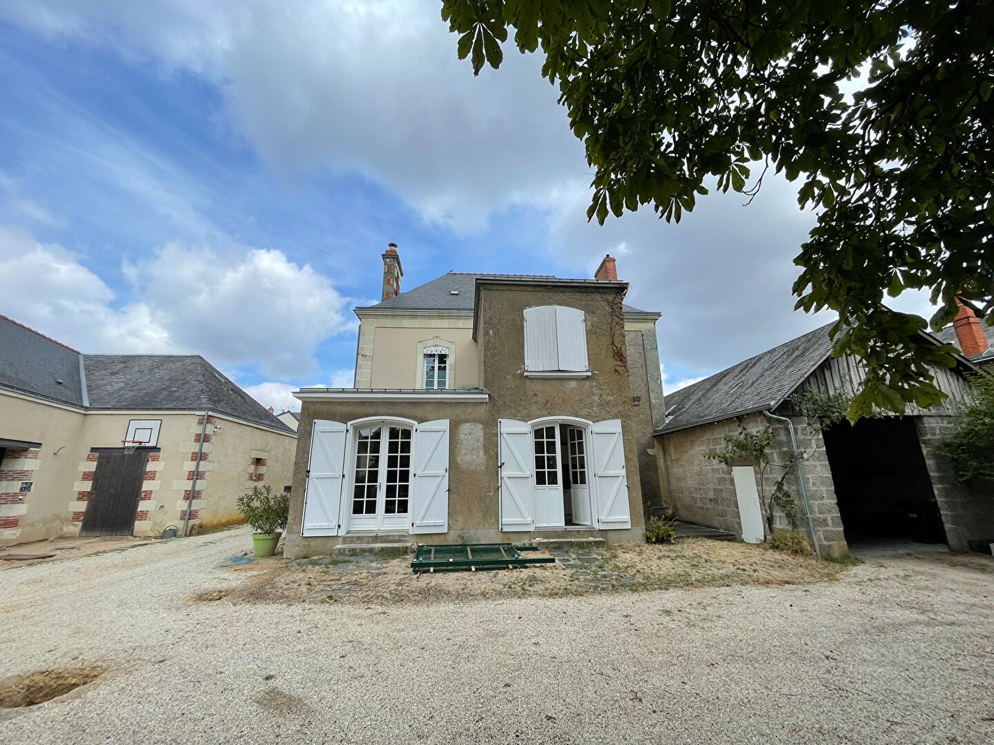 House Rue de la Pierre Couchée in Brissac-Loire-Aubance