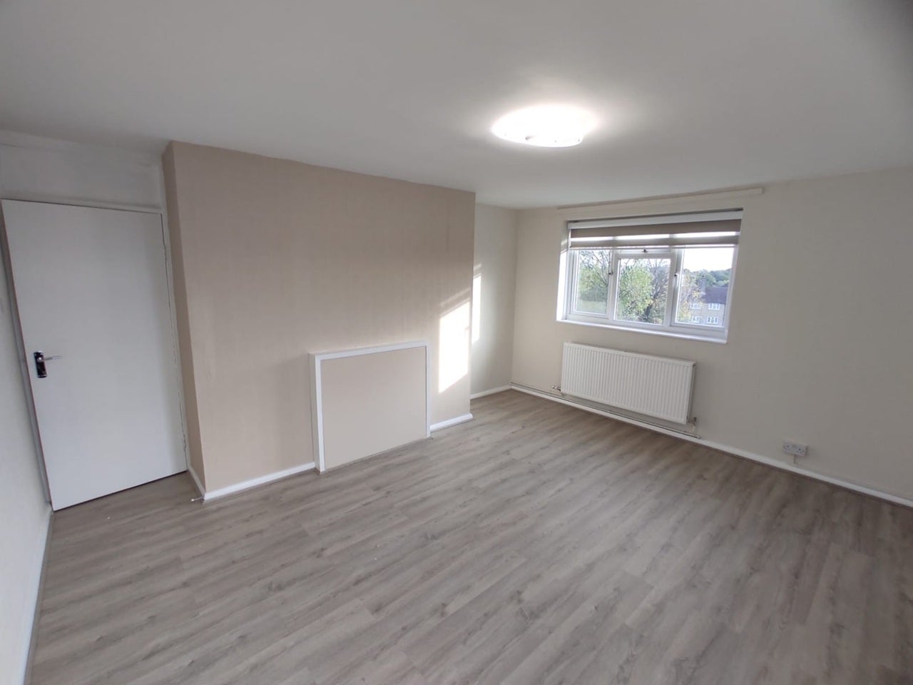 Flat Chace Avenue in Hertsmere