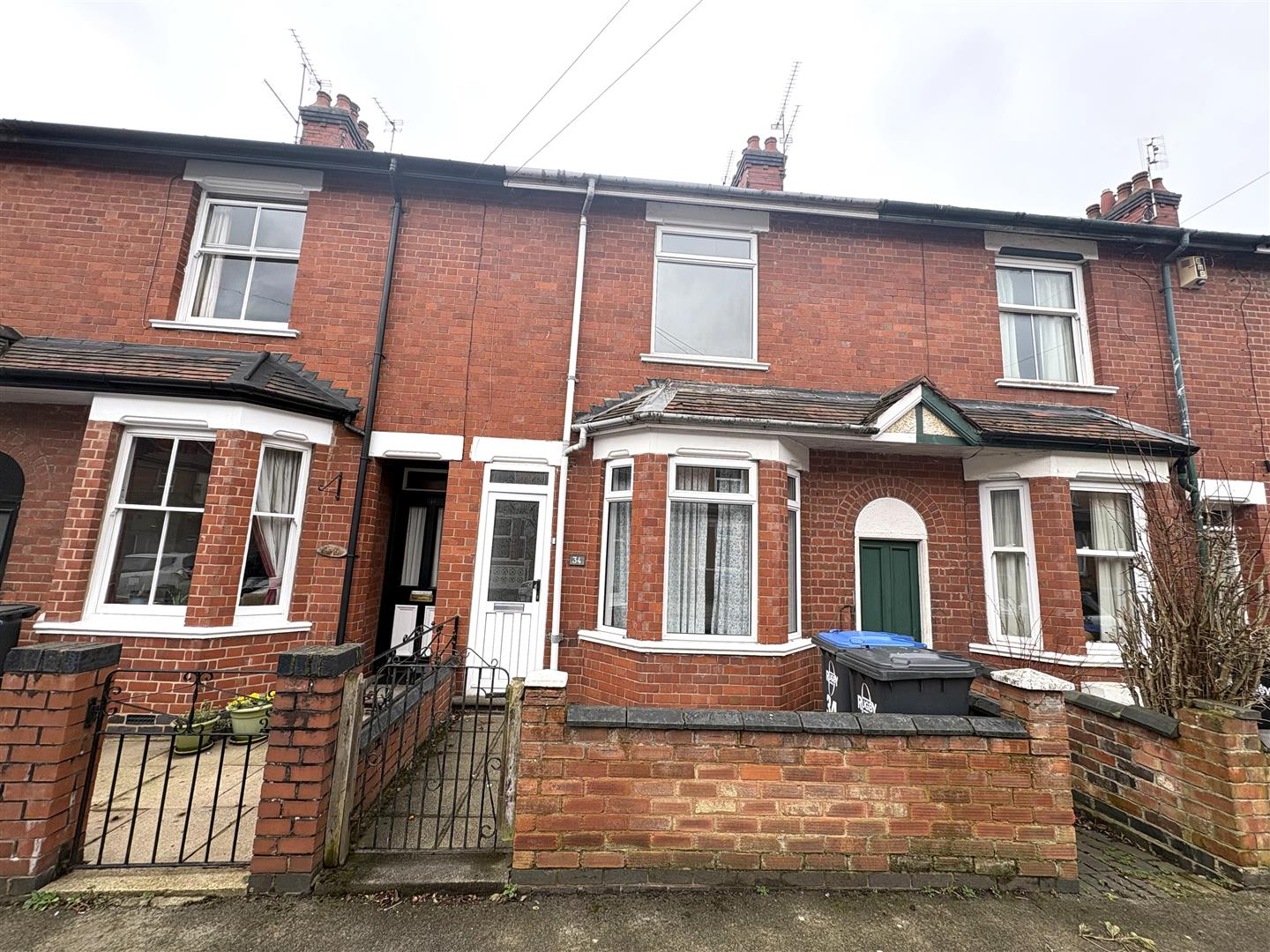 House Acacia Grove in Rugby