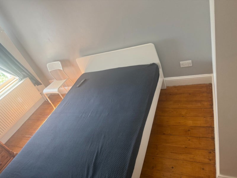 Room Blurton Road in Greater London