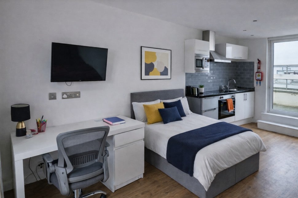 Room Helmdon Road in Leicester