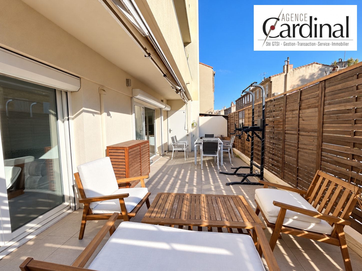 Flat Rue Devilliers in Marseille