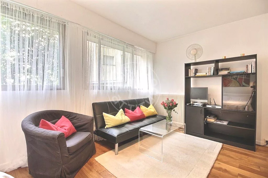 Flat Rue de Fleurus in Paris