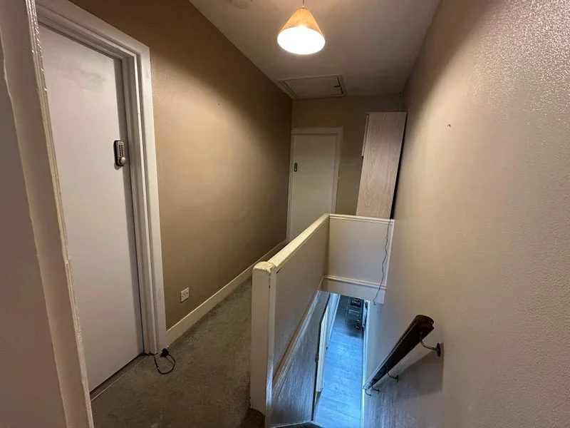 Room Ridgway Road in Luton