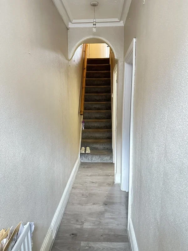Room Ridgway Road in Luton