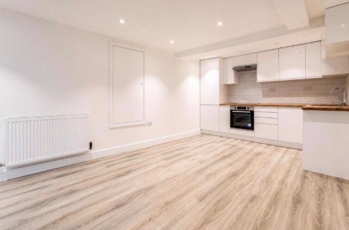 Room Smithy Street in Greater London