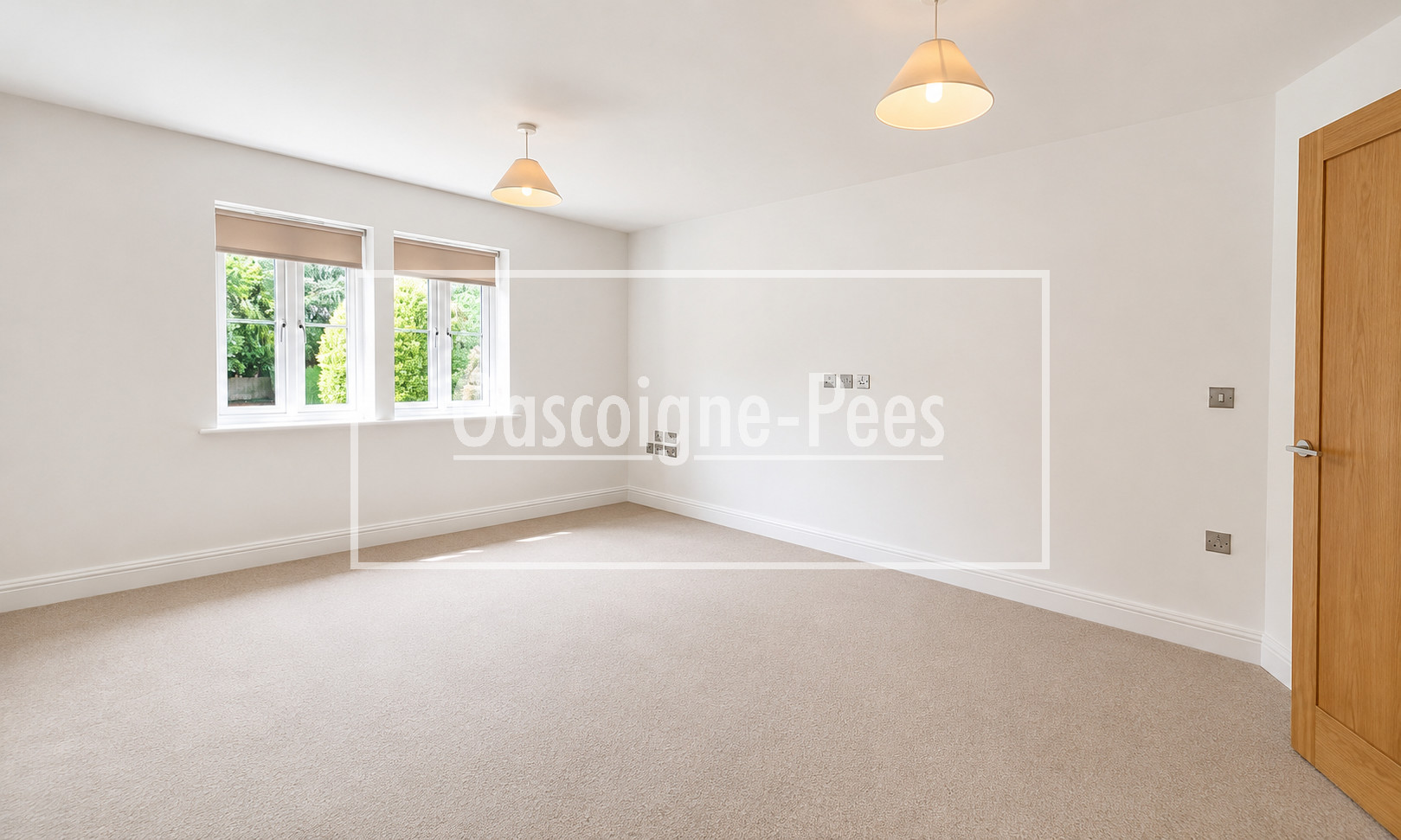 Flat Holmesdale Road in Reigate and Banstead