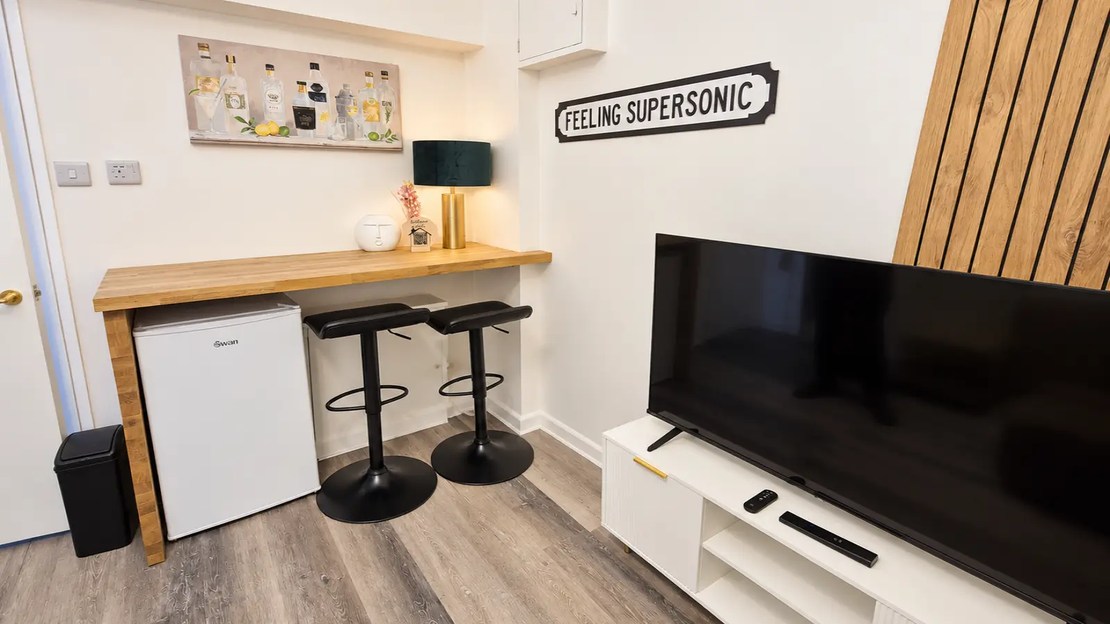 Flat Wynnstay Grove in Manchester