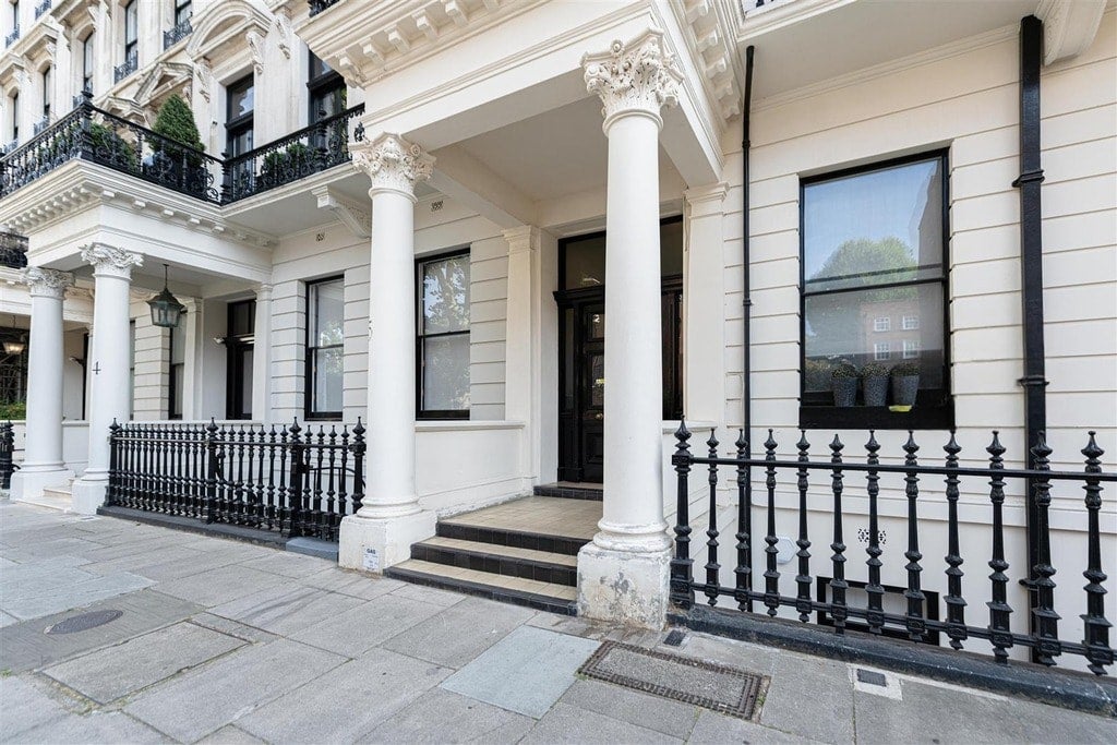 Flat Ennismore Gardens in City of Westminster