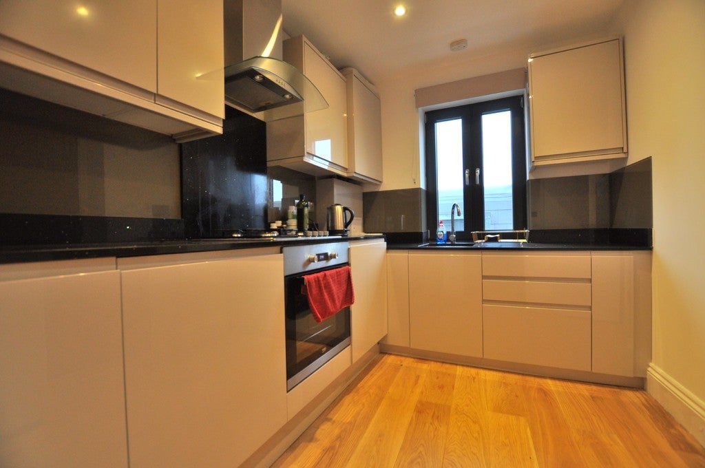 Flat Bethnal Green Road in Greater London