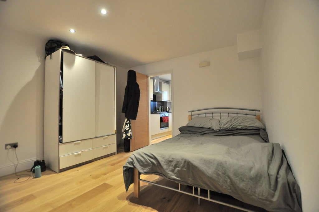 Flat Bethnal Green Road in Greater London
