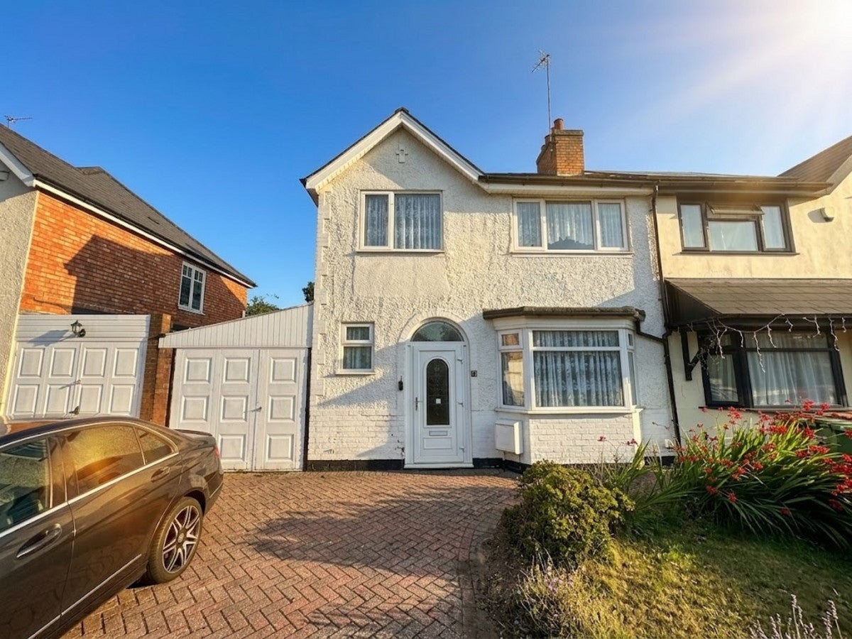 House Union Road in Shirley