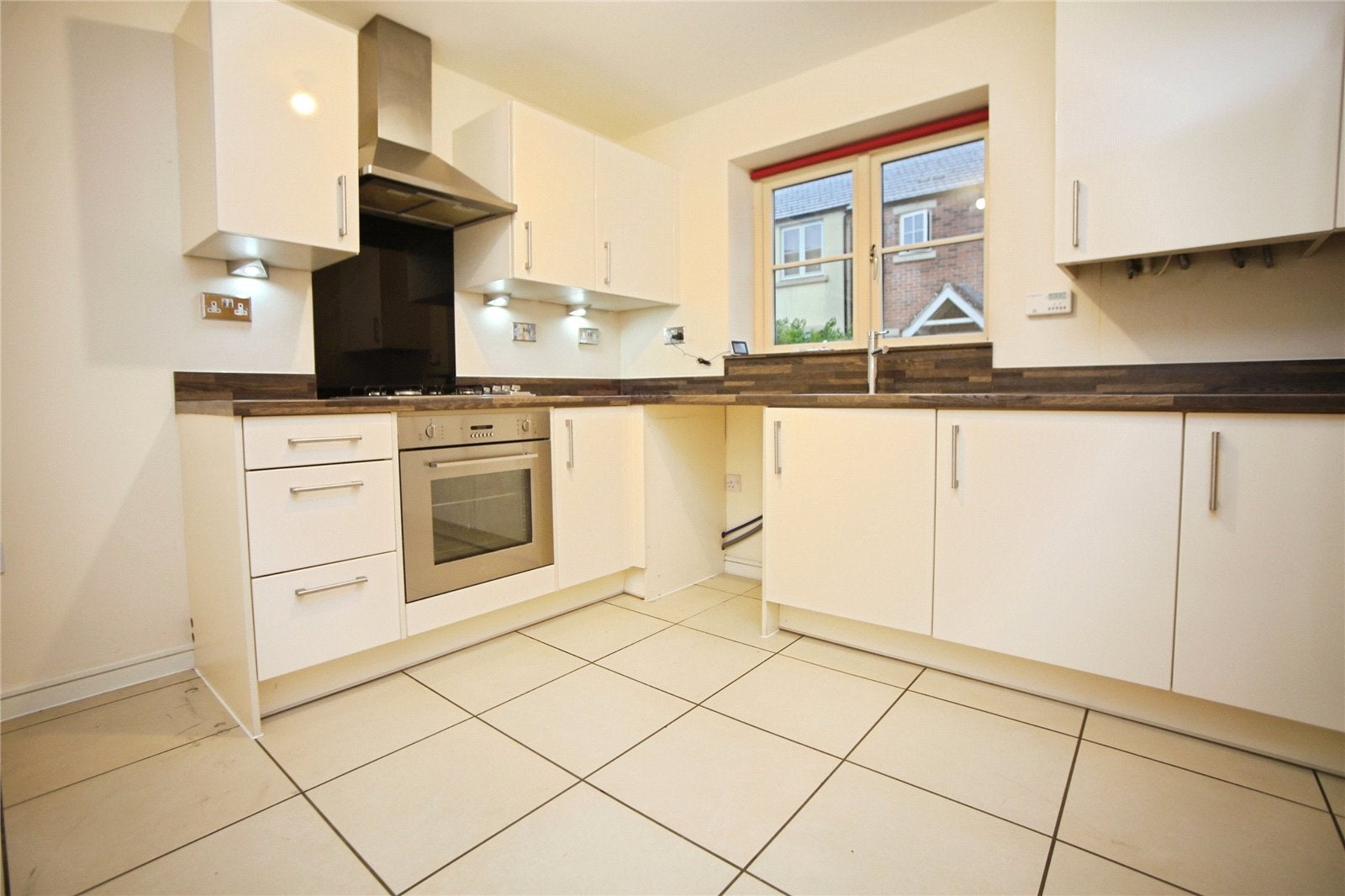 House Kestrel Way in Cotswold District