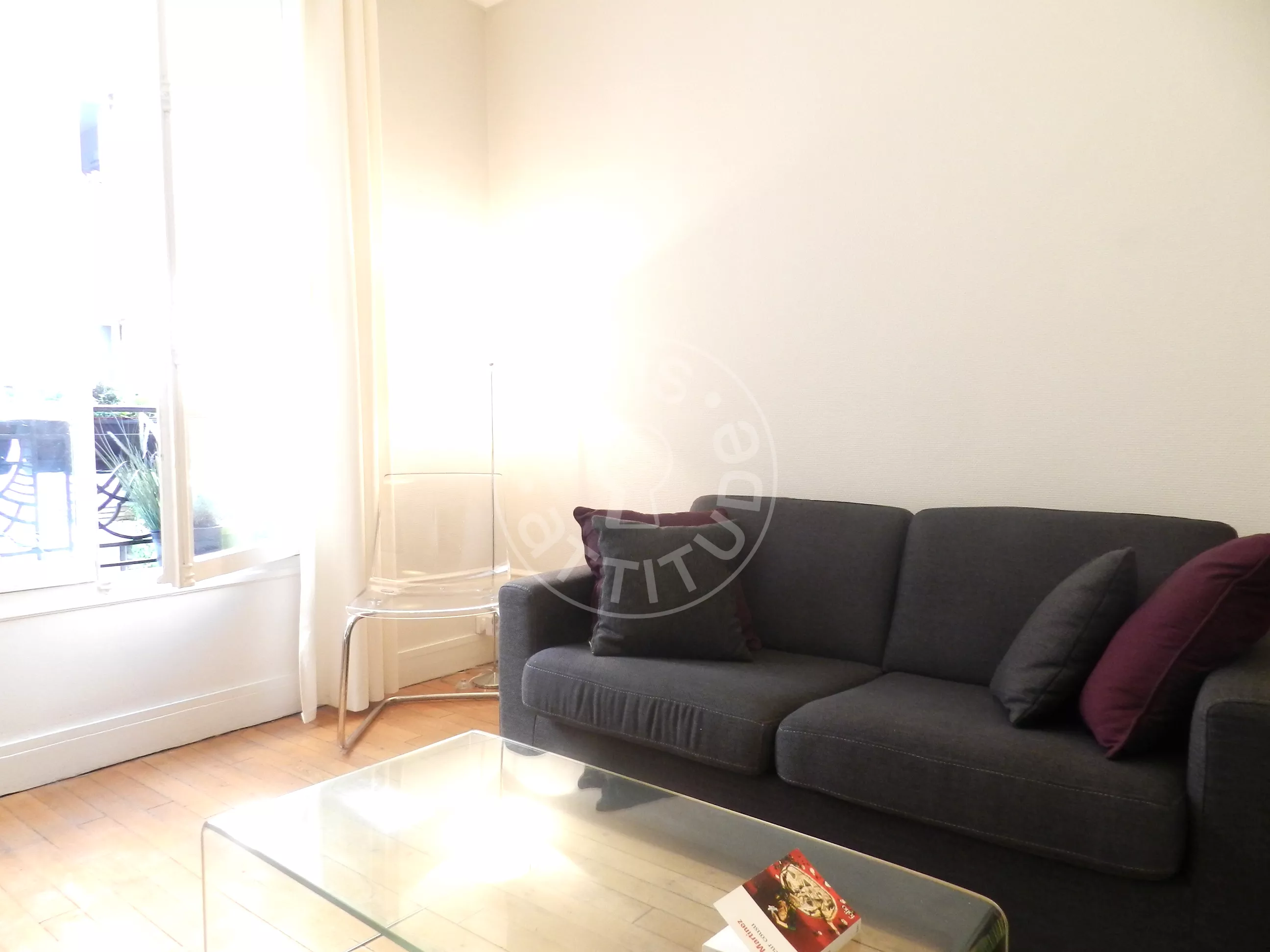 Flat Rue Jobbé-Duval in Paris