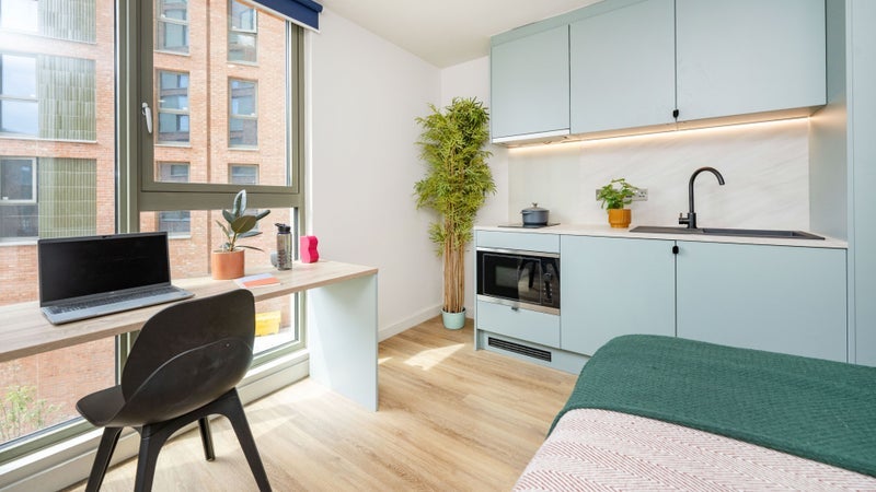 Room Alfreton Road in Nottingham