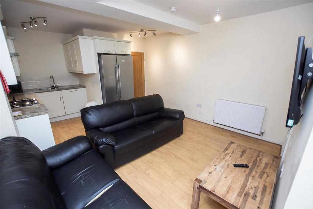 Flat Heeley Road in Birmingham