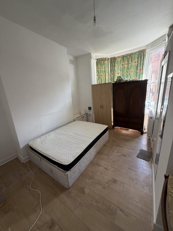 Room Saxby Street in Leicester