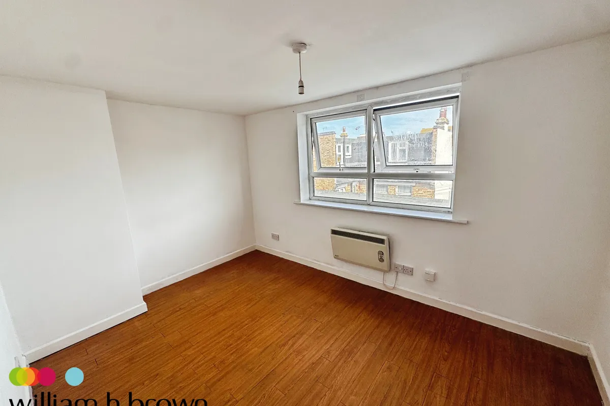 Flat Orwell Road in Clacton-on-Sea