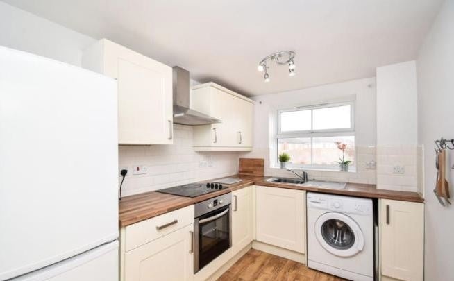 Flat Drapers Field in Coventry