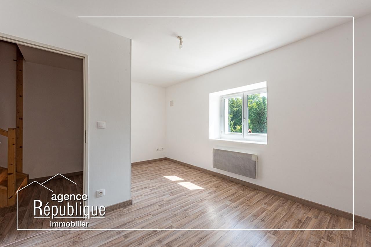 Flat Rue Thurot in Nuits-Saint-Georges