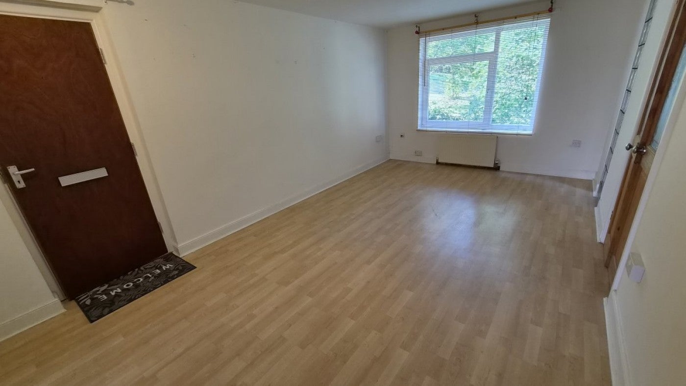 Flat Burnaby Walk in Sheffield