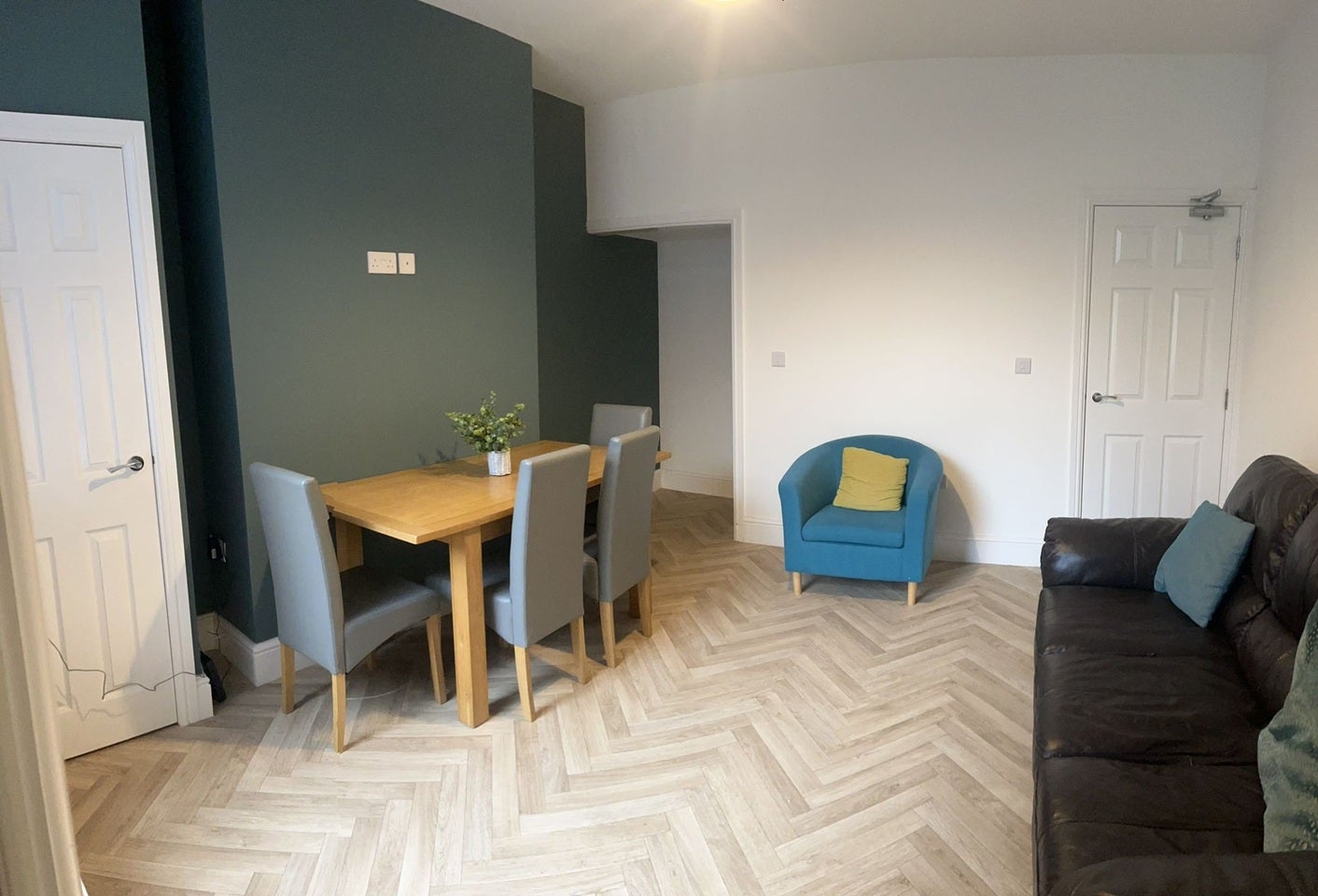 Room Williams Road in Burnley