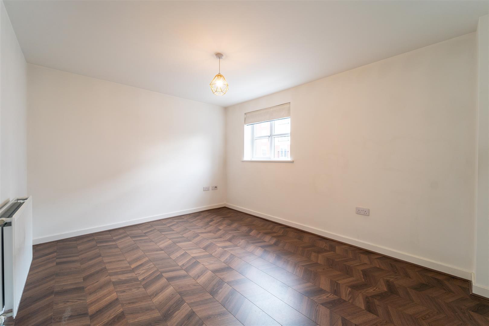 Flat Escelie Way in Birmingham