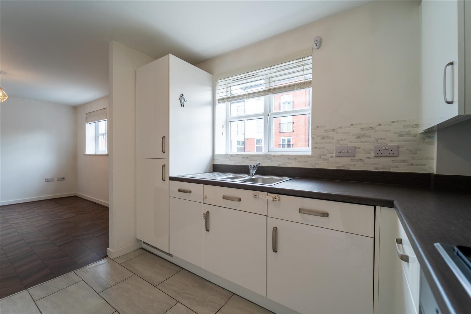 Flat Escelie Way in Birmingham