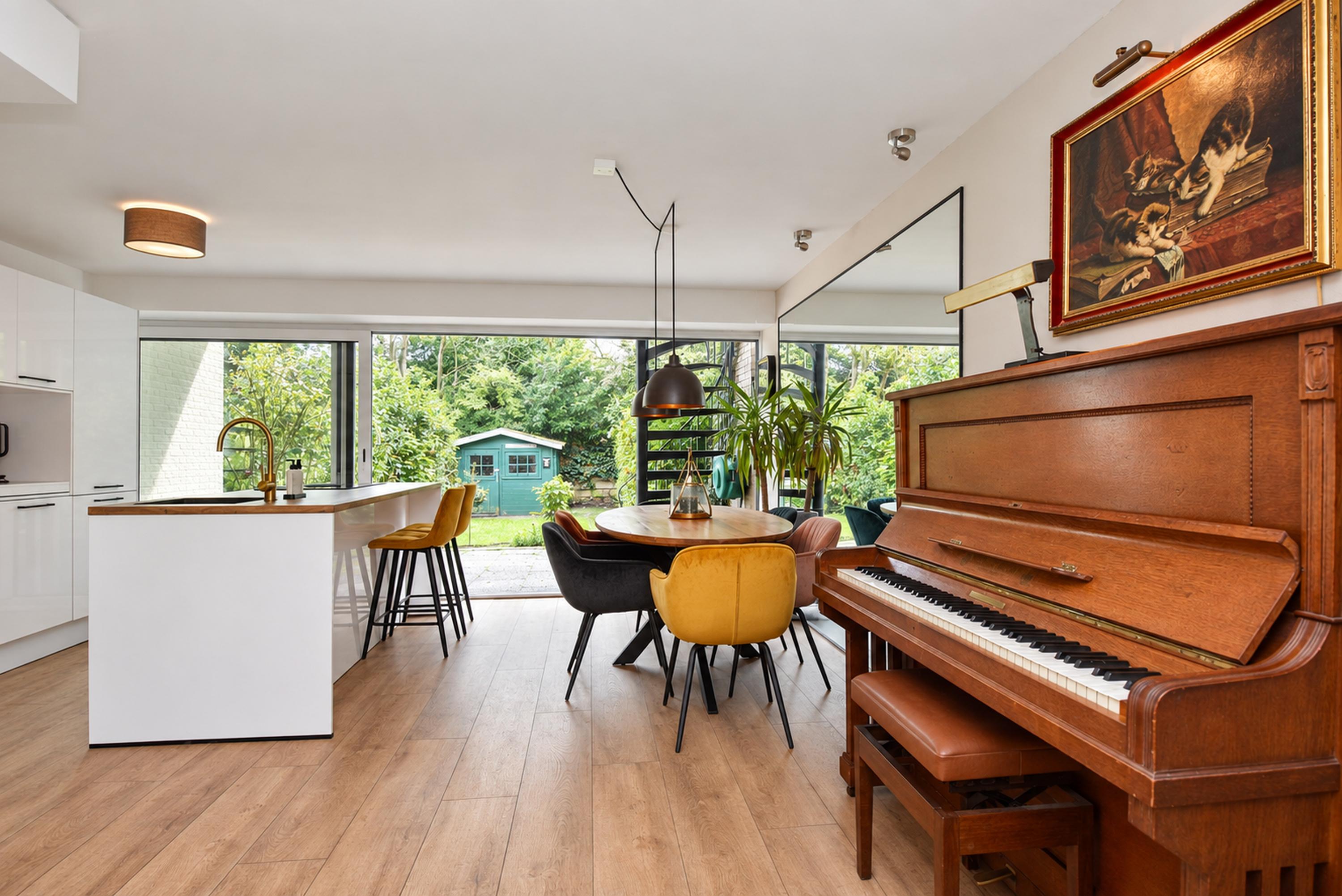 Tussenwoning te koop: Patrijslaan 49, Leidschendam