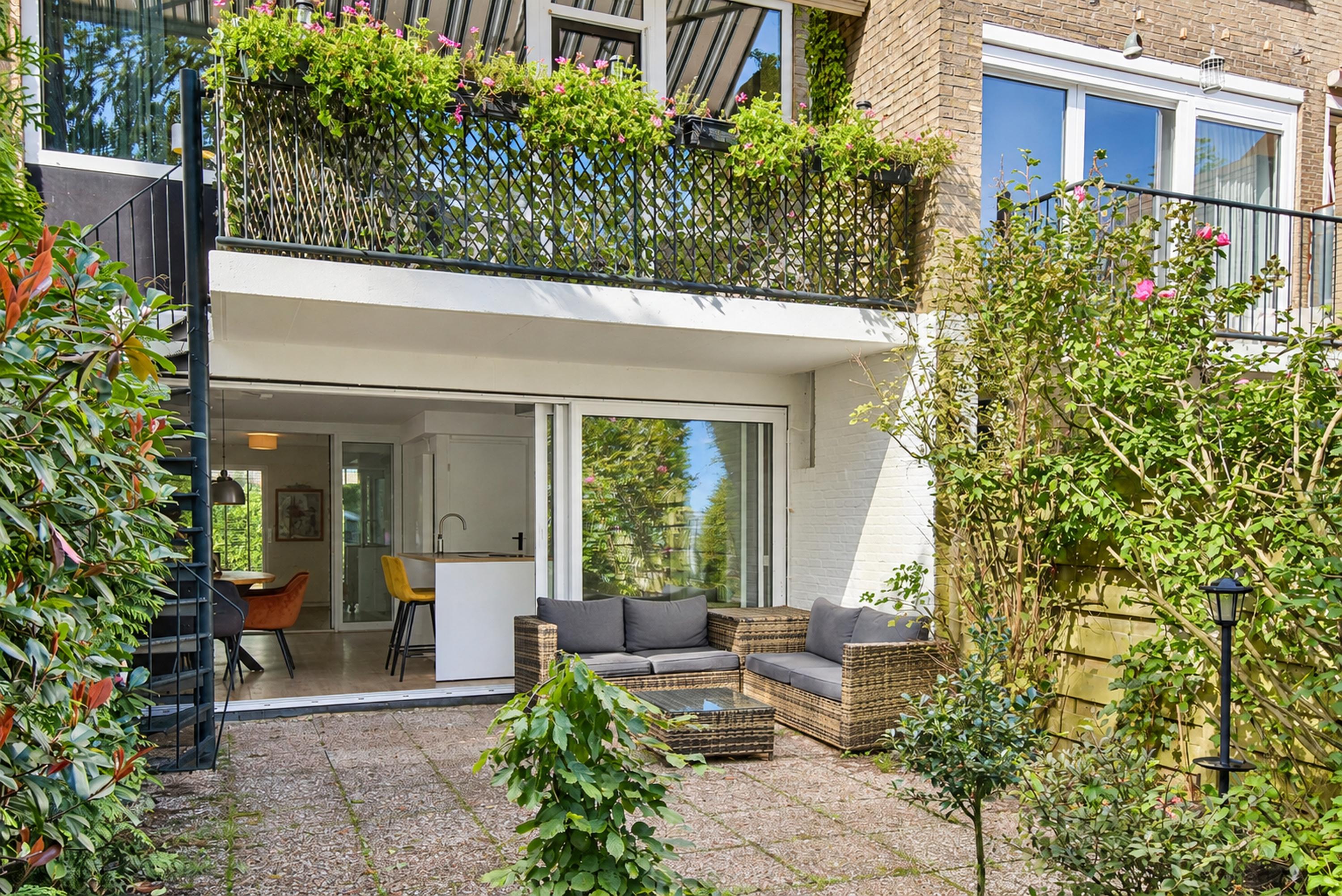 Tussenwoning te koop: Patrijslaan 49, Leidschendam