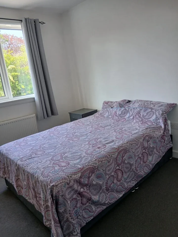 Room Abercairn Road in Greater London
