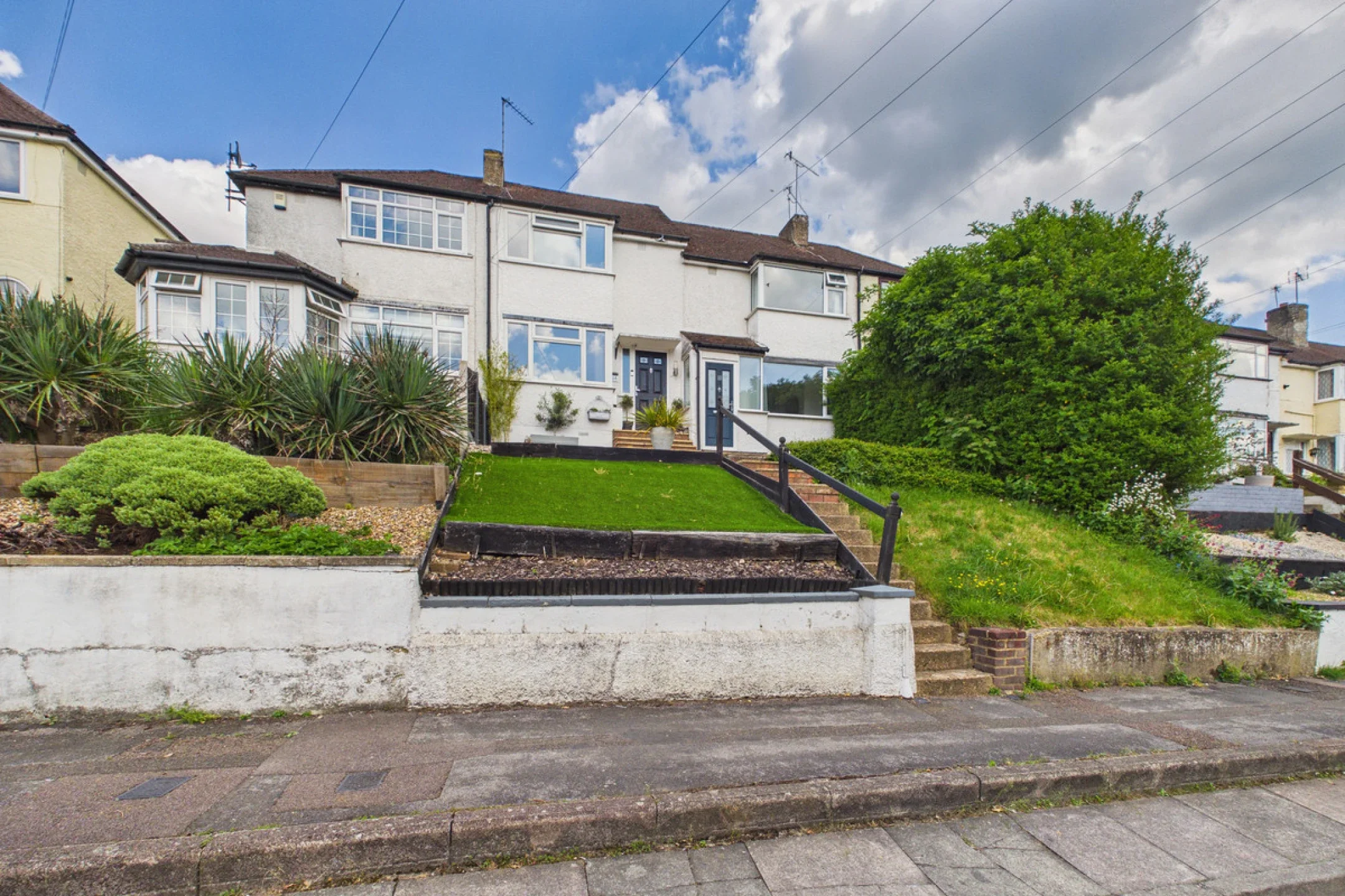 House Sunnyhill Road in Dacorum
