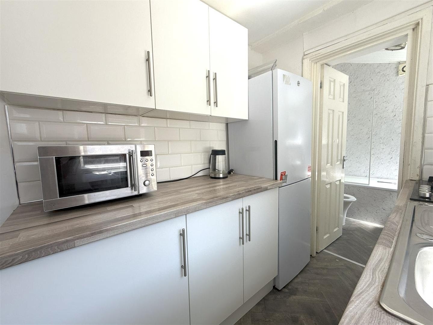 Room Mostyn Road in Birmingham